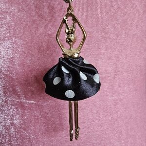 Bunny Ballerina Necklace. Vintage goldtone pendant necklace.